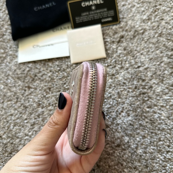 Chanel Zippy Card Holder - Picture 6 of 9